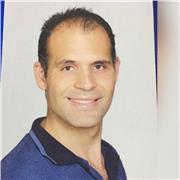 Profesor de quimica y fisicoquímica con un enfoque pedagógico en cuestiones teóricas tanto prácticas